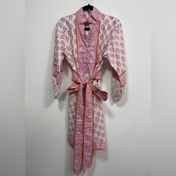 Sue Sartor women's dress long sleeves mini NWOT comes with belt.